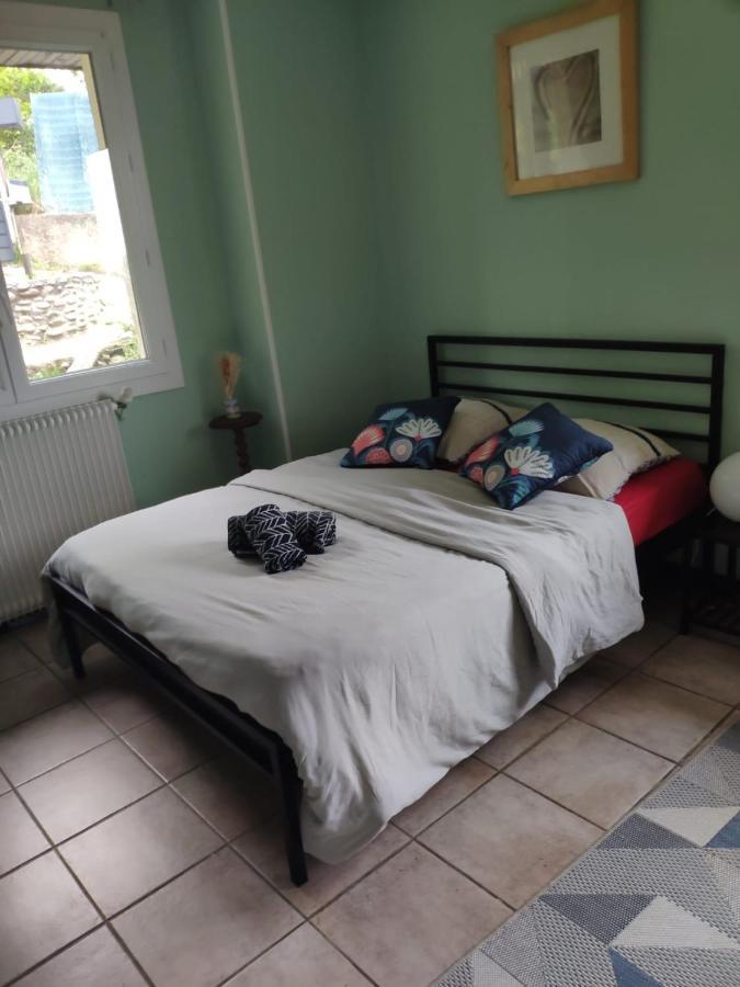 B&B En plein coeur de la forêt Artiguelouve Exterior foto